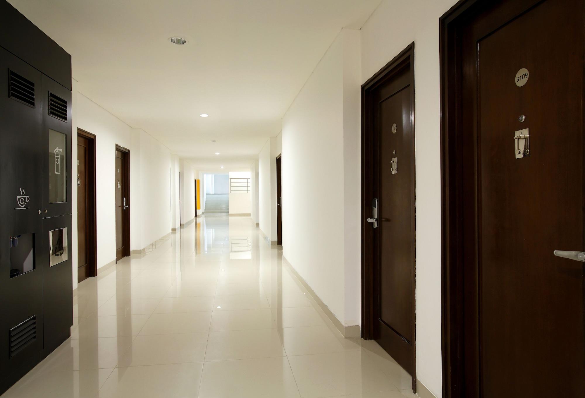 Amaris Hotel Seasons City Jakarta Exterior foto