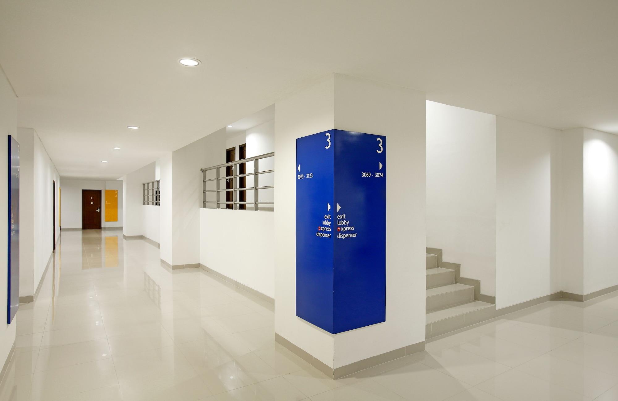 Amaris Hotel Seasons City Jakarta Exterior foto
