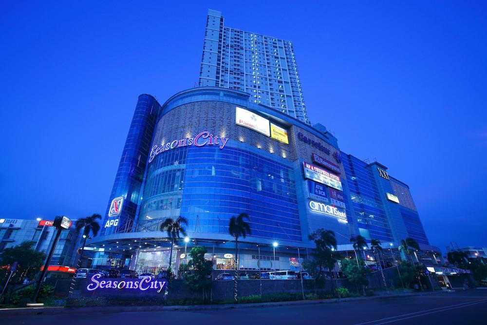 Amaris Hotel Seasons City Jakarta Exterior foto
