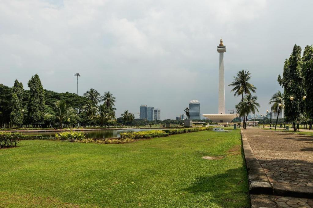 Amaris Hotel Seasons City Jakarta Exterior foto
