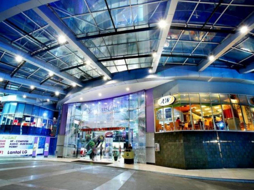 Amaris Hotel Seasons City Jakarta Exterior foto
